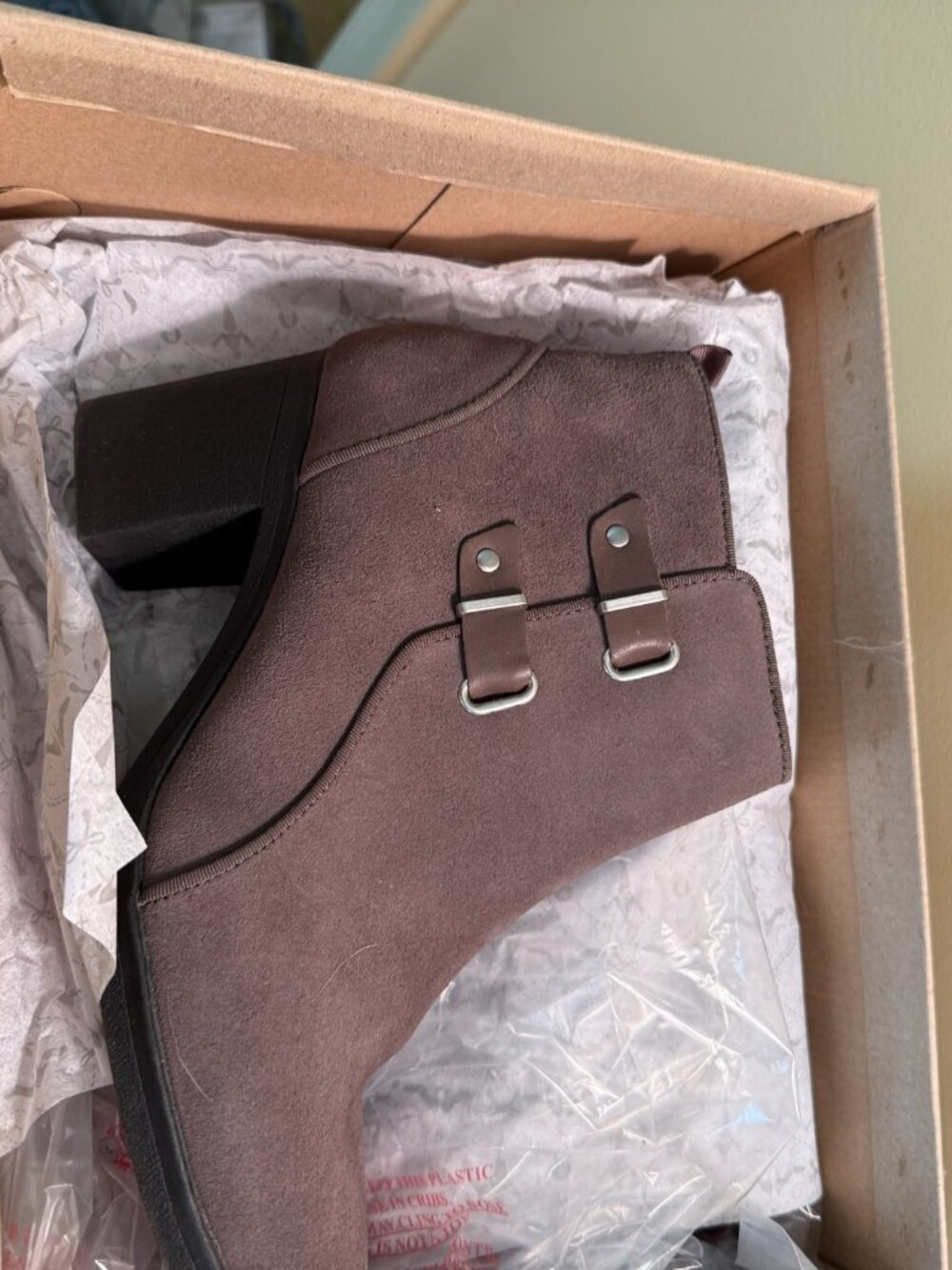Clarks Gray Booties NIB - Picture 4 of 8